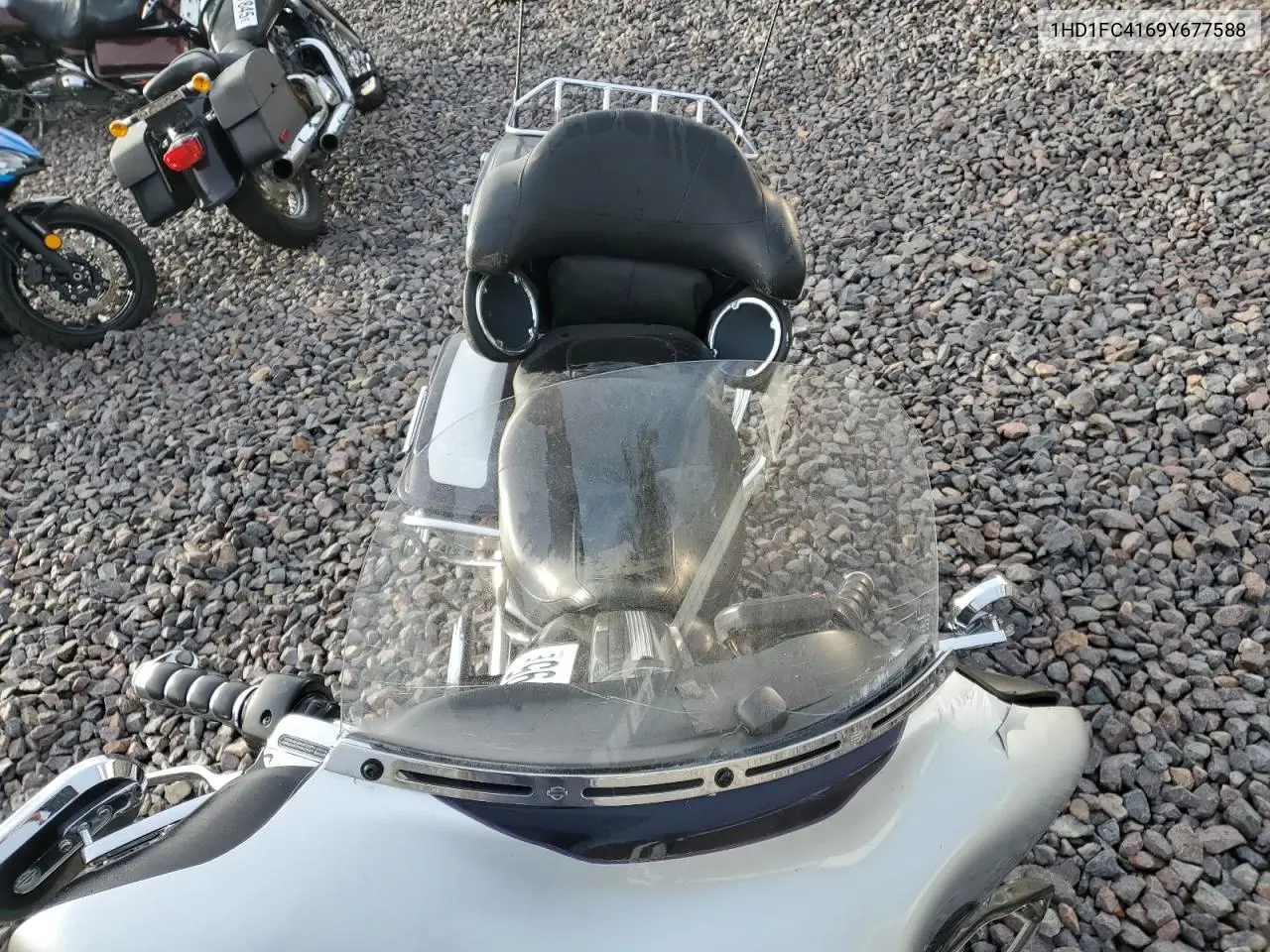 1HD1FC4169Y677588 2009 Harley-Davidson Flhtcu