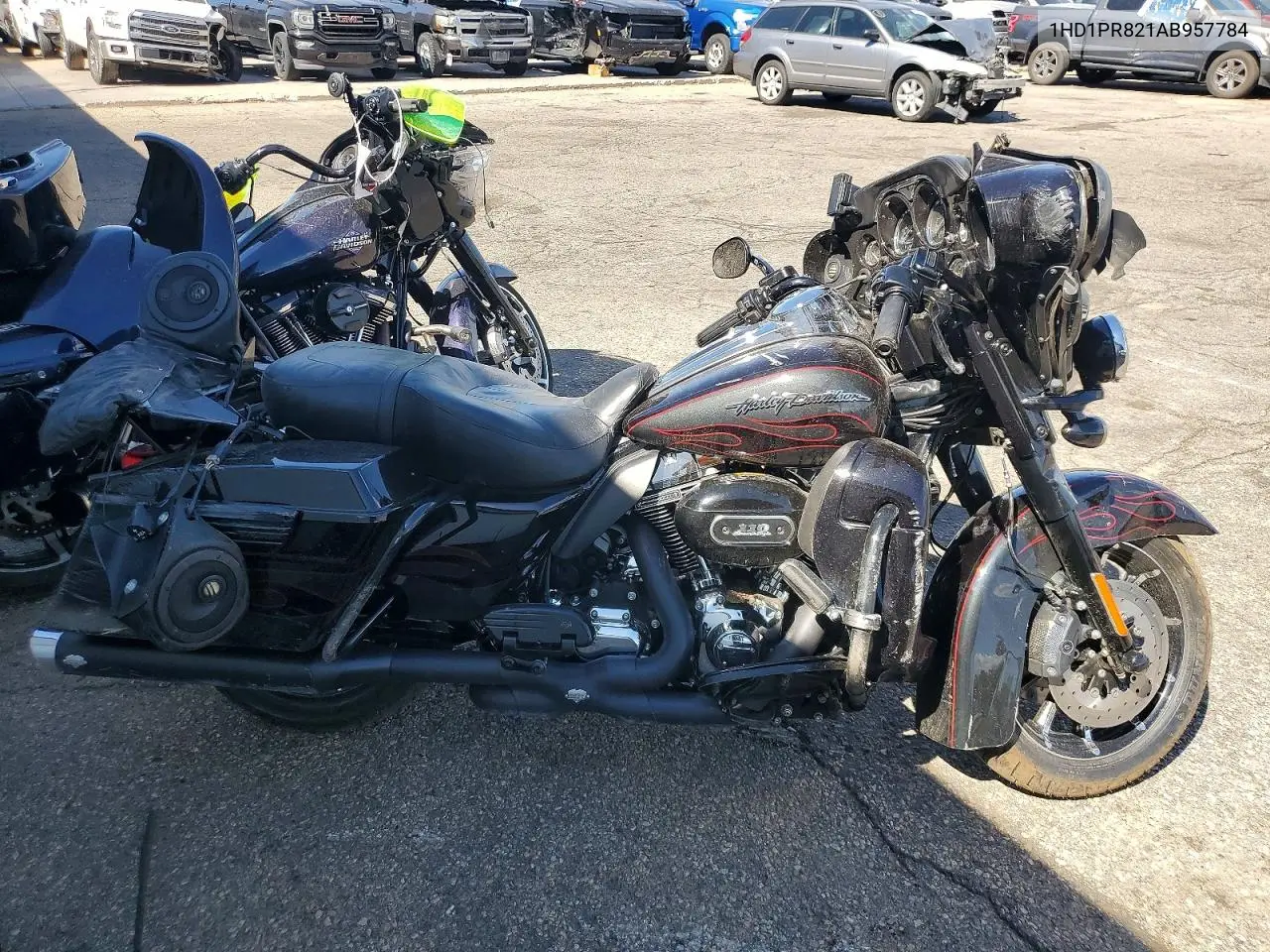 2010 Harley-Davidson Flhtcuse5 Blk VIN: 1HD1PR821AB957784 Lot: 60832766