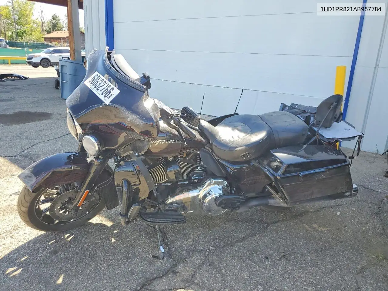 2010 Harley-Davidson Flhtcuse5 Blk VIN: 1HD1PR821AB957784 Lot: 60832766