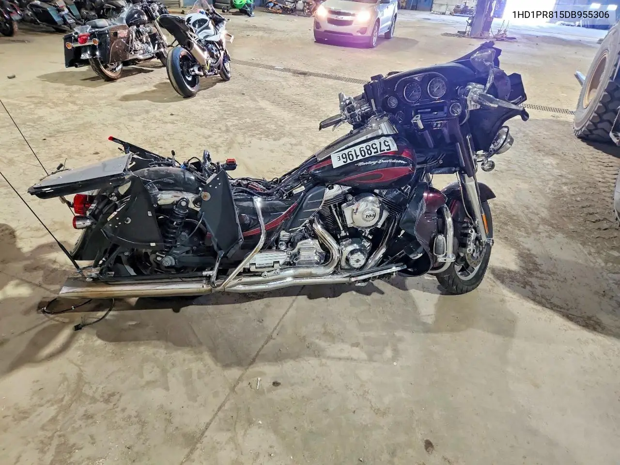 2013 Harley-Davidson Flhtcuse Cvo Ultra Classic Electra Glid VIN: 1HD1PR815DB955306 Lot: 57589196