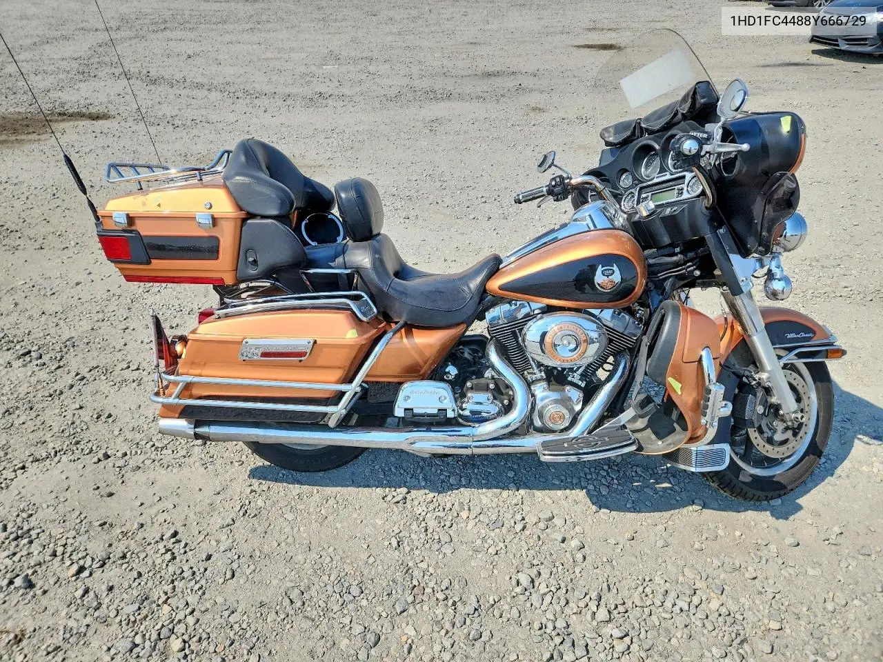 2008 Harley-Davidson Flhtcui 105Th Anniversary Edition VIN: 1HD1FC4488Y666729 Lot: 59313276