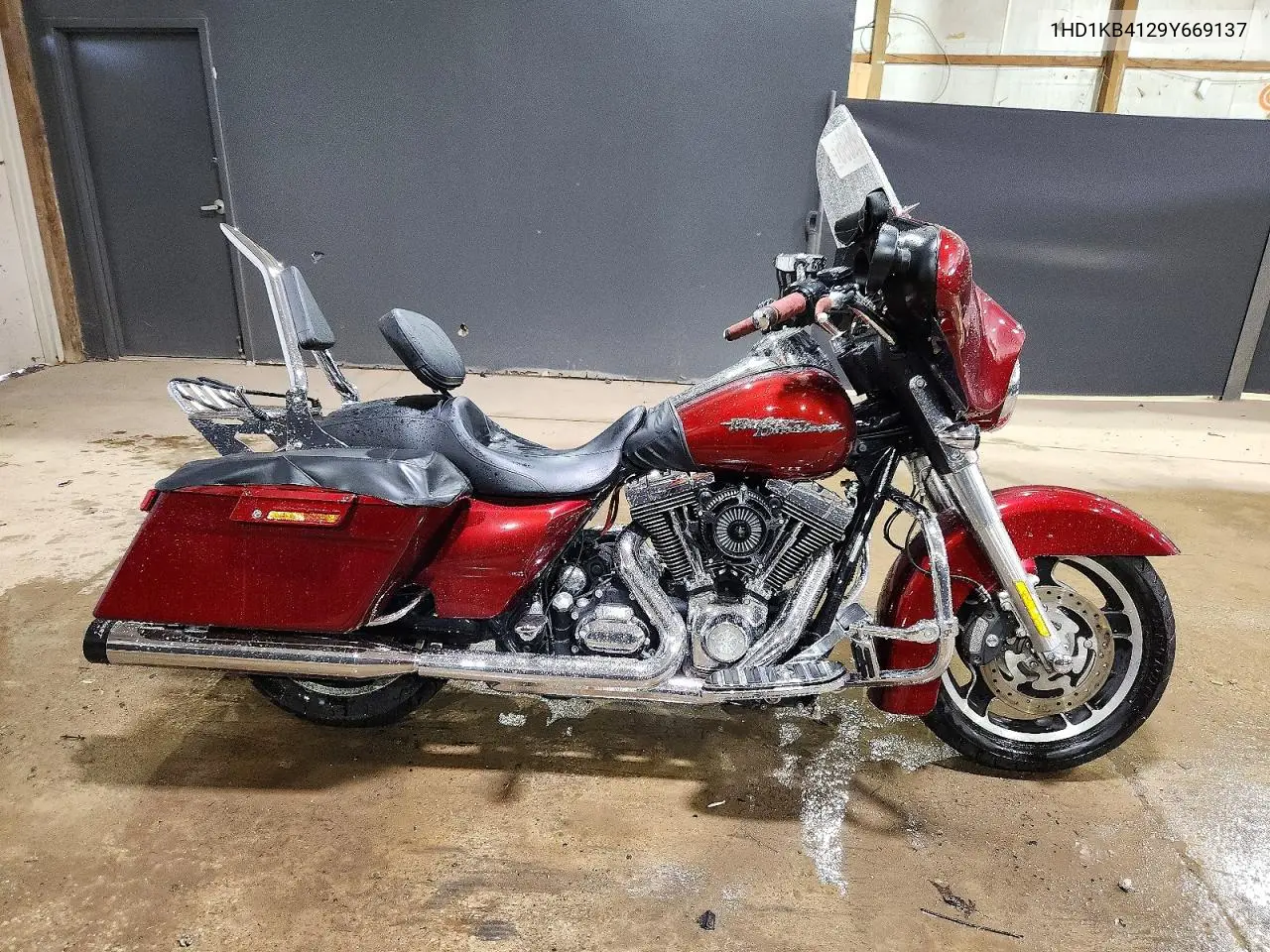 2009 Harley-Davidson Flhx VIN: 1HD1KB4129Y669137 Lot: 59595896