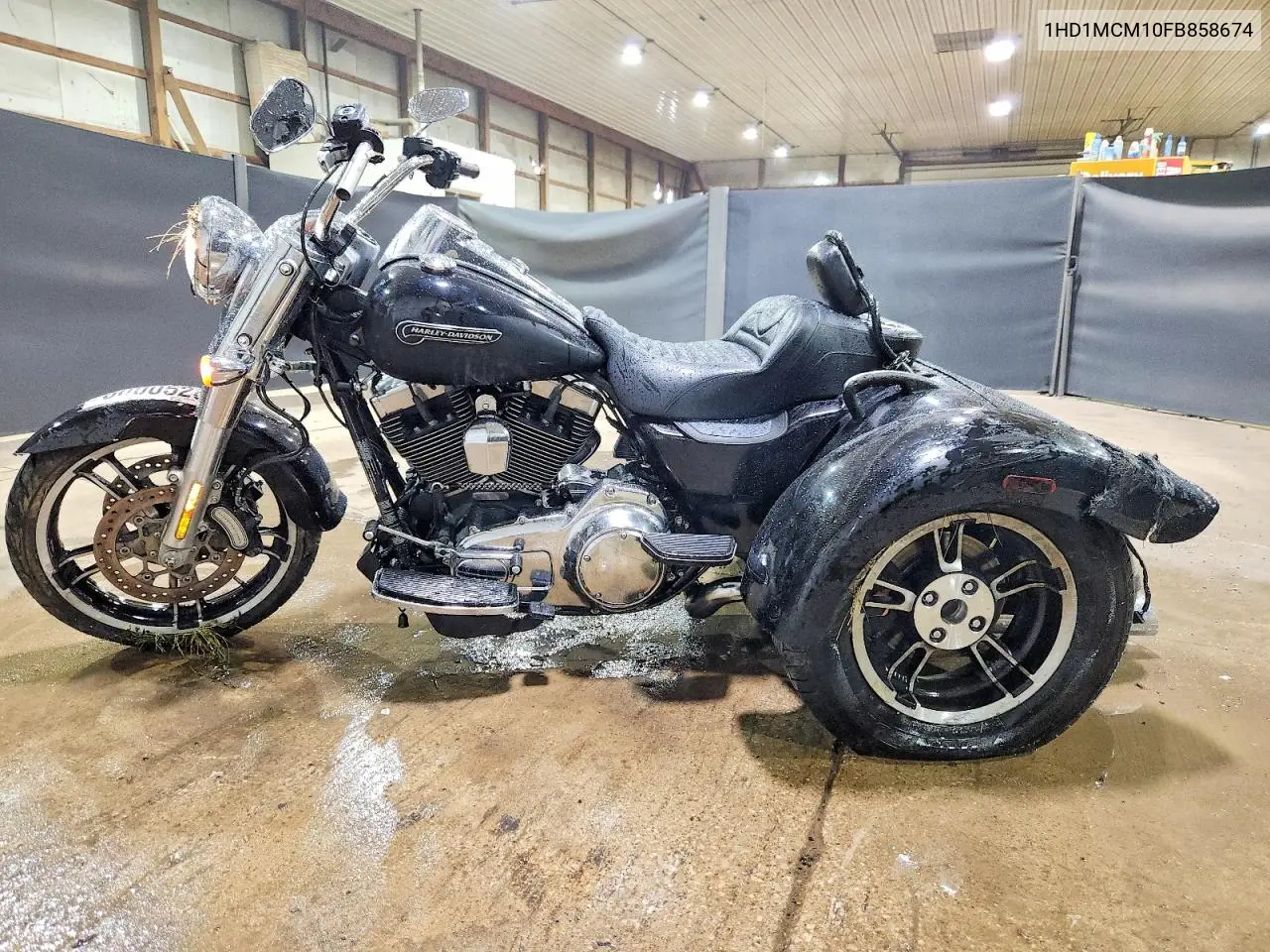 2015 Harley-Davidson Flrt Free Wheeler VIN: 1HD1MCM10FB858674 Lot: 60005286
