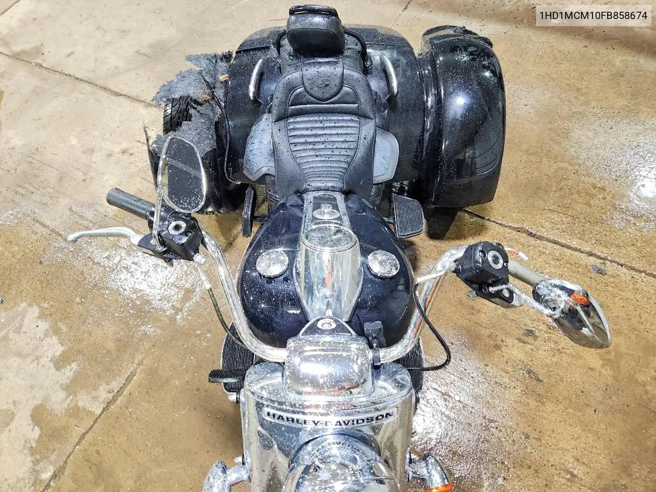 2015 Harley-Davidson Flrt Free Wheeler VIN: 1HD1MCM10FB858674 Lot: 60005286
