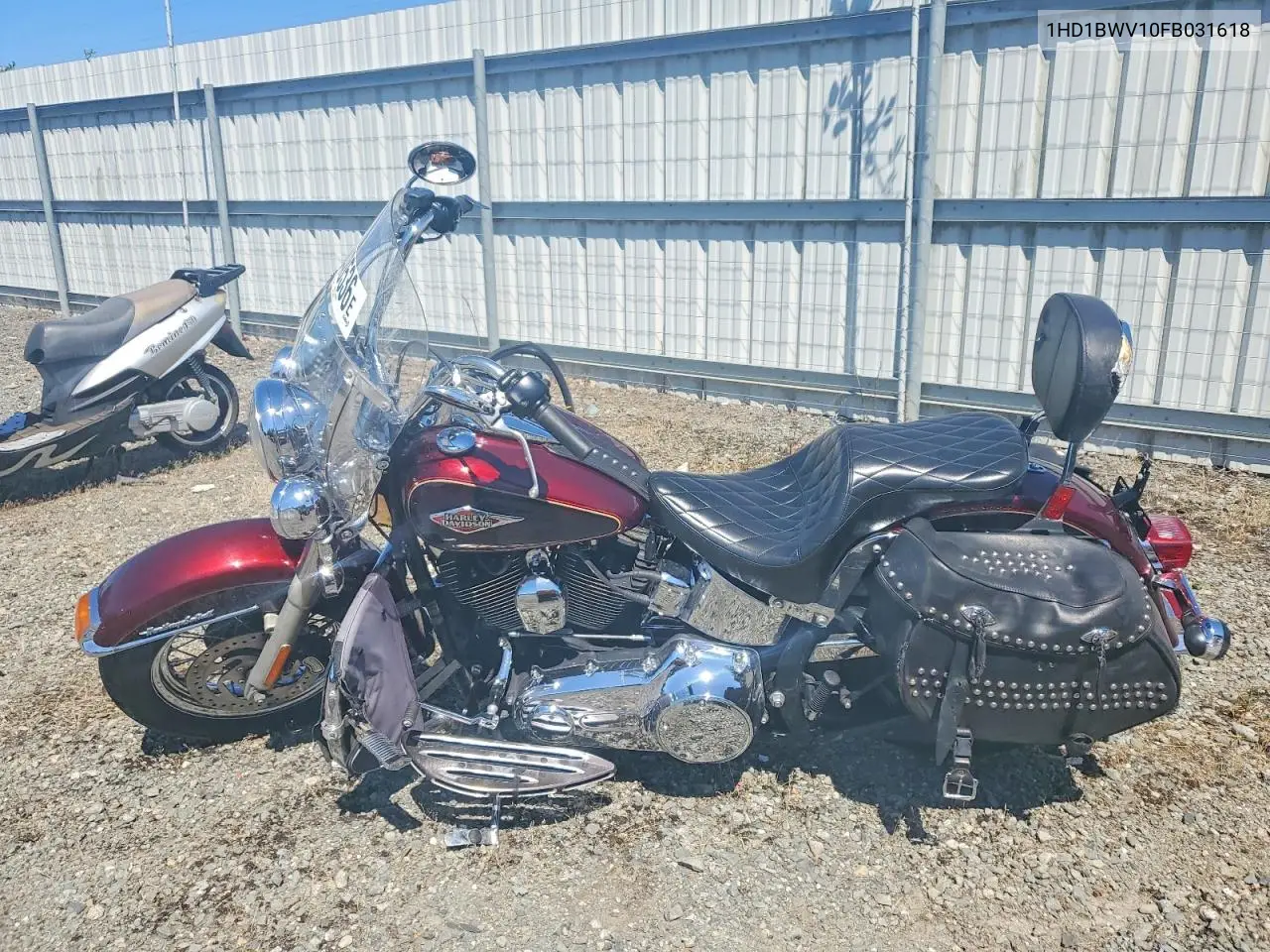 2015 Harley-Davidson Flstc Heritage Softail Classic VIN: 1HD1BWV10FB031618 Lot: 61040536