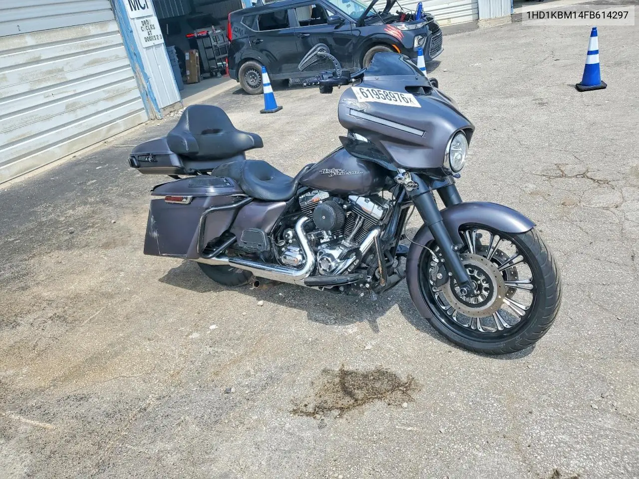 2015 Harley-Davidson Flhx Street Glide VIN: 1HD1KBM14FB614297 Lot: 61958976