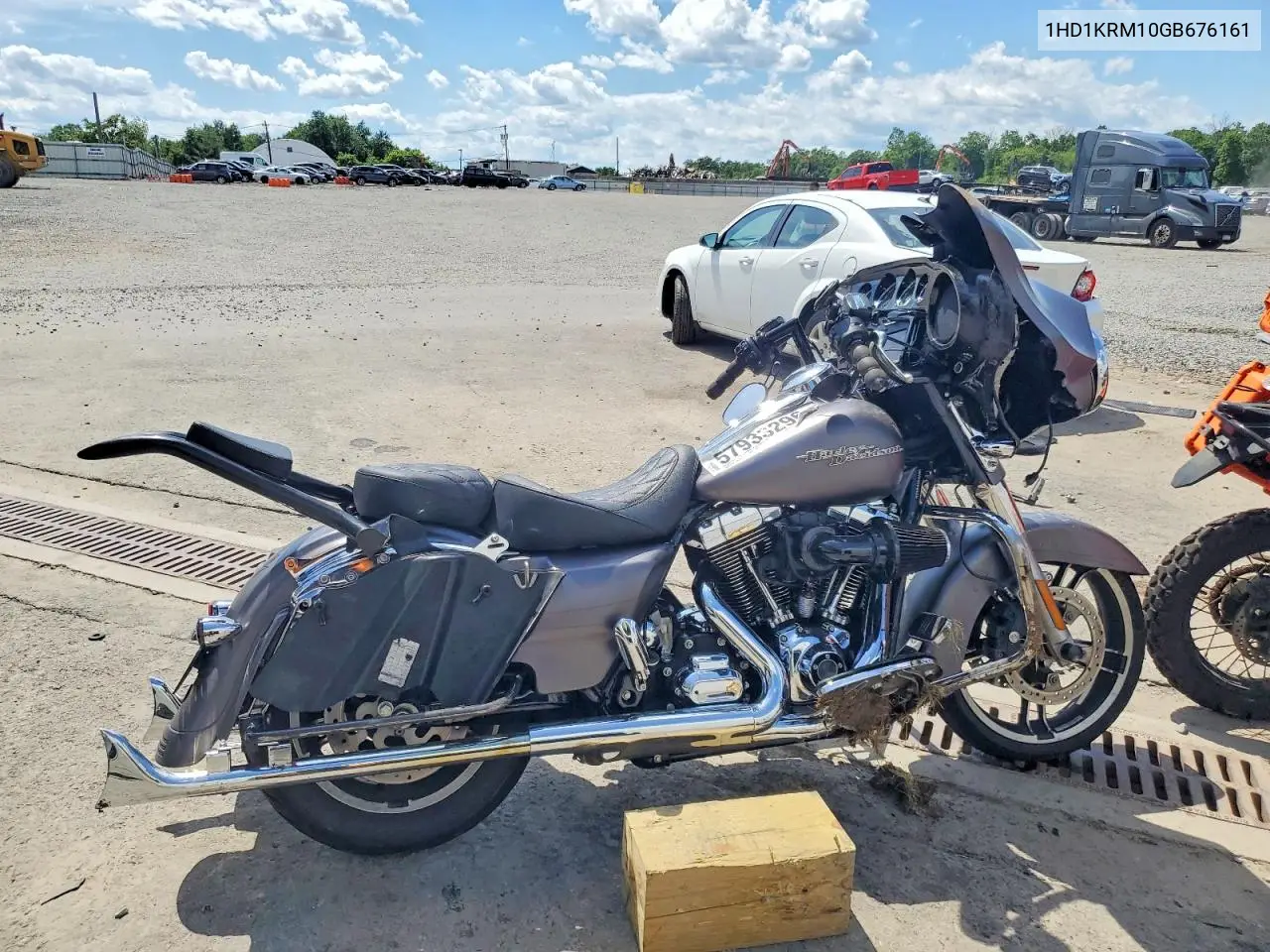2016 Harley-Davidson Flhxs Street Glide Special VIN: 1HD1KRM10GB676161 Lot: 57933296