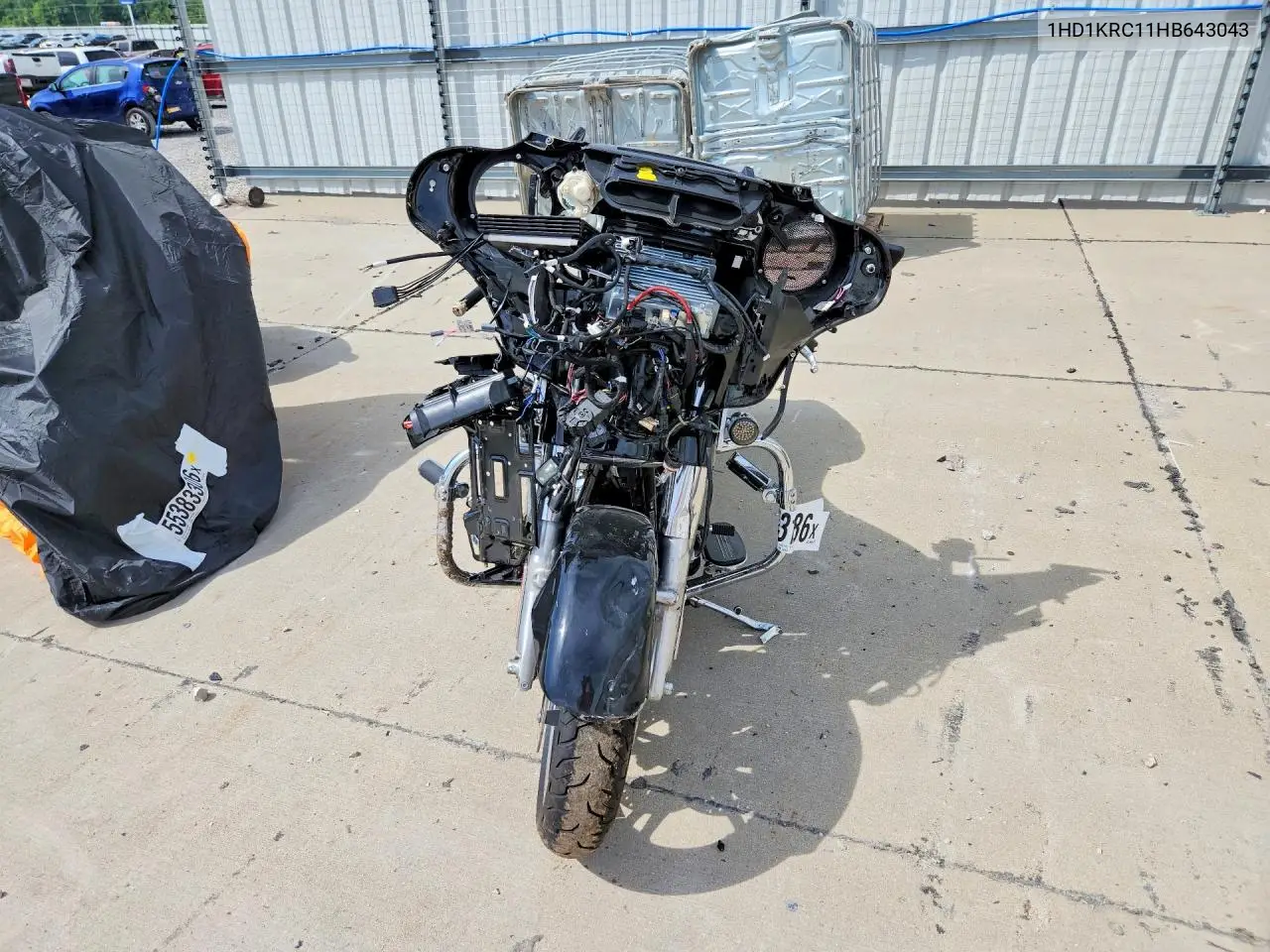 2017 Harley-Davidson Flhxs Street Glide Special VIN: 1HD1KRC11HB643043 Lot: 56353186