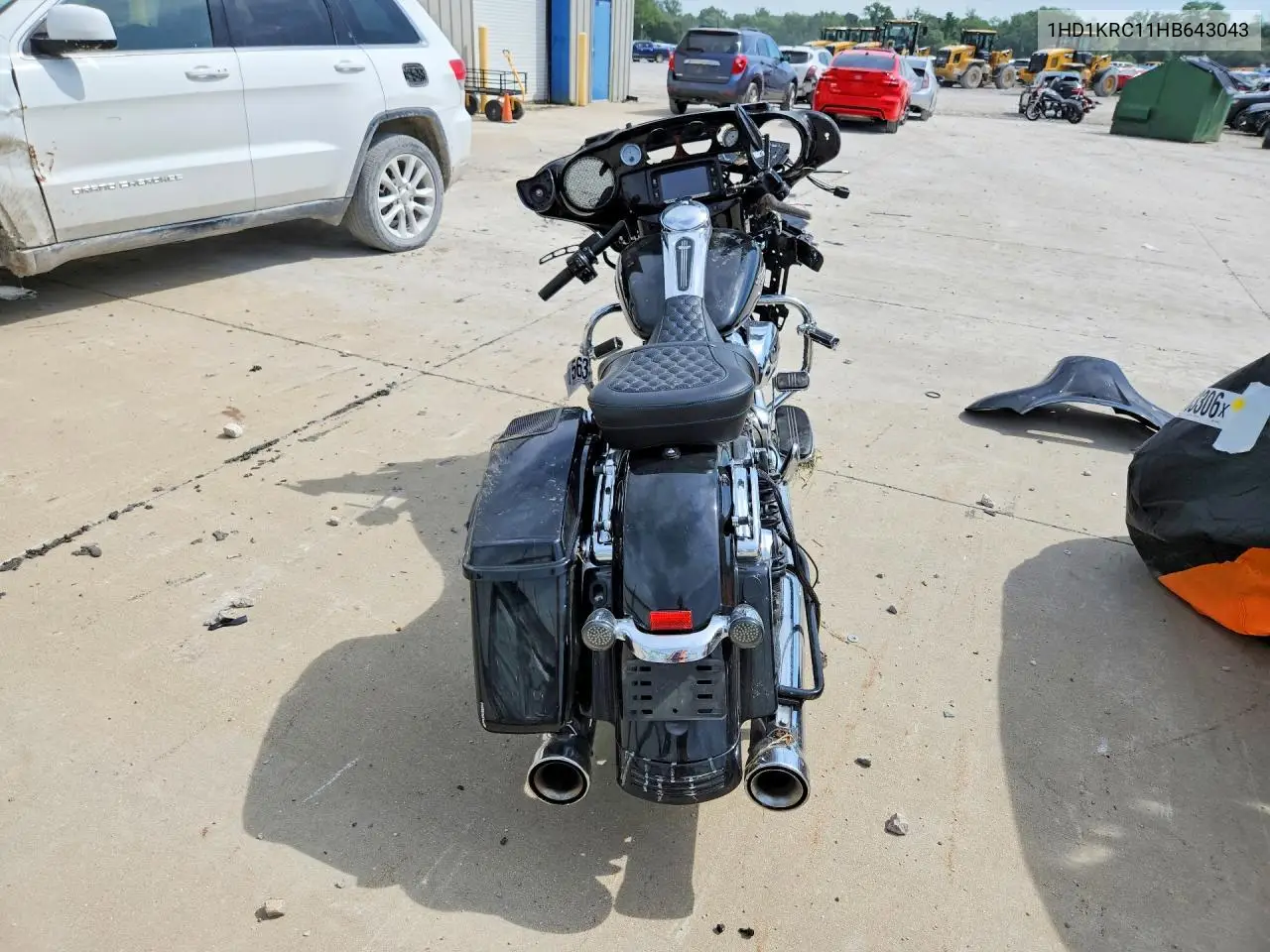 2017 Harley-Davidson Flhxs Street Glide Special VIN: 1HD1KRC11HB643043 Lot: 56353186