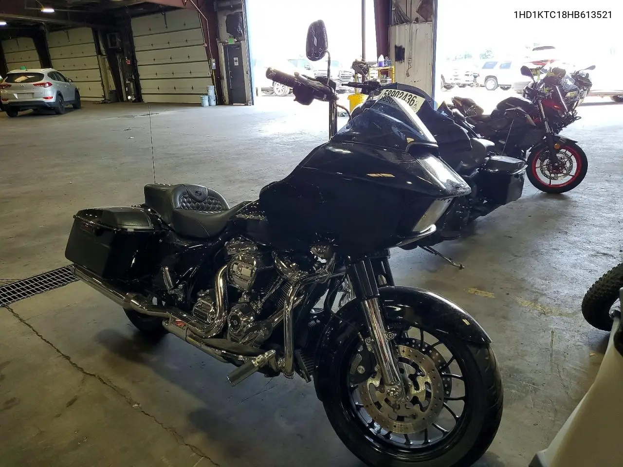 2017 Harley-Davidson Fltrxs Road Glide Special VIN: 1HD1KTC18HB613521 Lot: 59674306