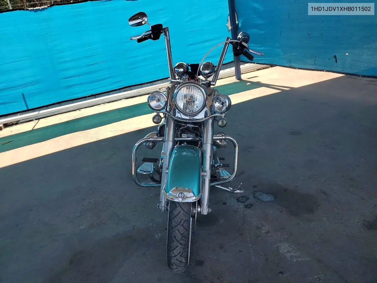 2017 Harley-Davidson Flstn Softail Deluxe VIN: 1HD1JDV1XHB011502 Lot: 59871136