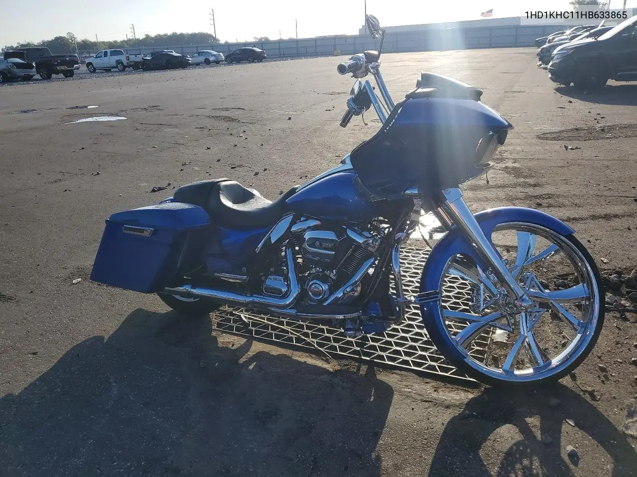 2017 Harley-Davidson Fltrx Road Glide VIN: 1HD1KHC11HB633865 Lot: 61343296