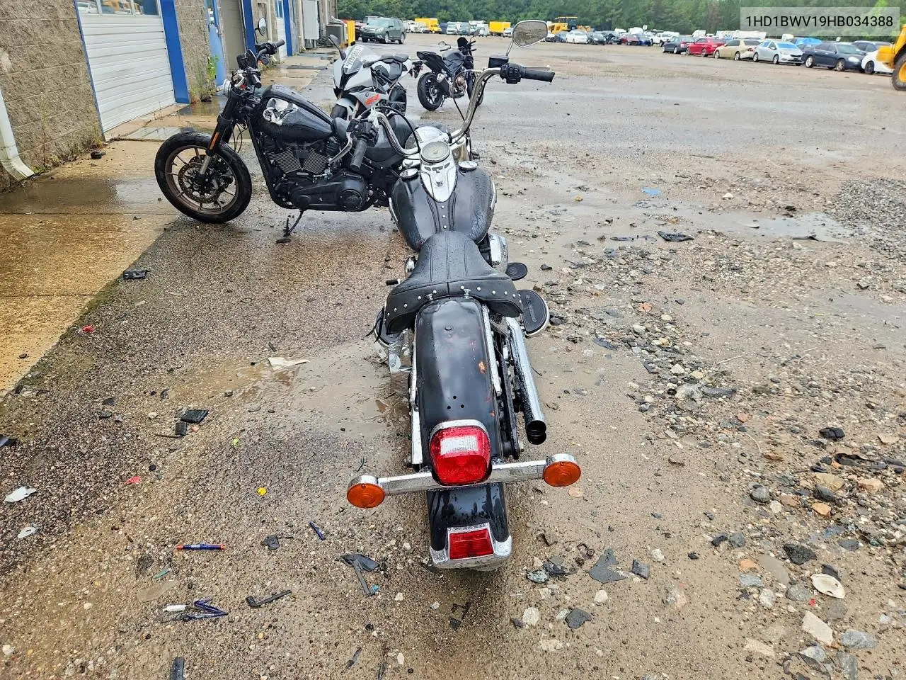 2017 Harley-Davidson Flstc Heritage Softail Classic VIN: 1HD1BWV19HB034388 Lot: 62285206