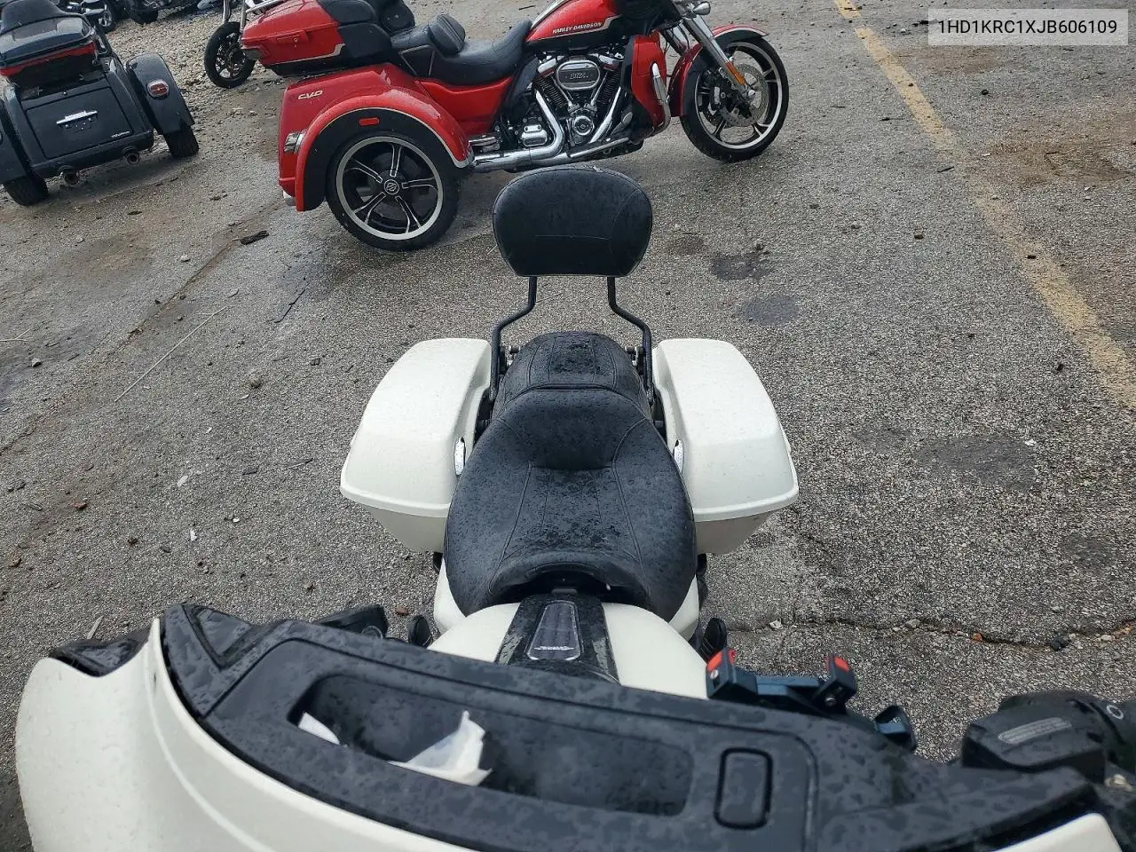 2018 Harley-Davidson Flhxs Street Glide Special VIN: 1HD1KRC1XJB606109 Lot: 60371566