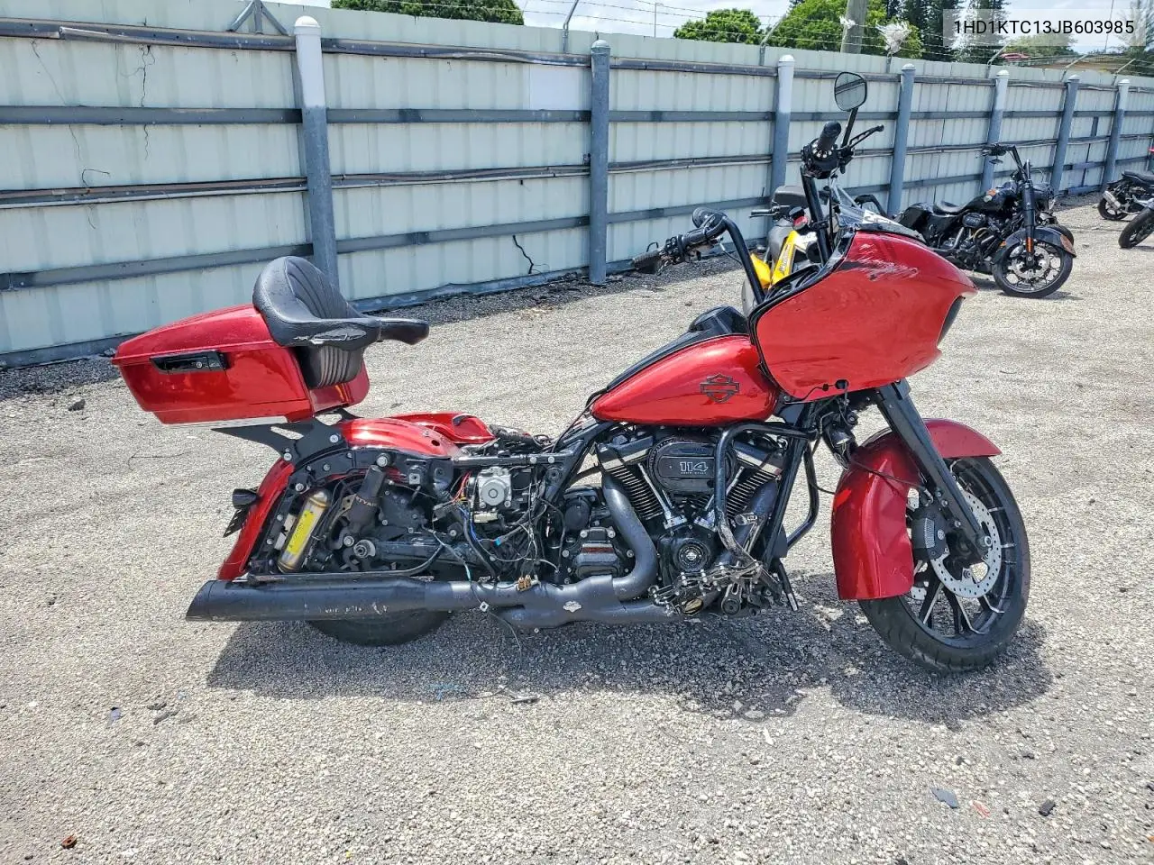 2018 Harley-Davidson Fltrxs Road Glide Special VIN: 1HD1KTC13JB603985 Lot: 61136096