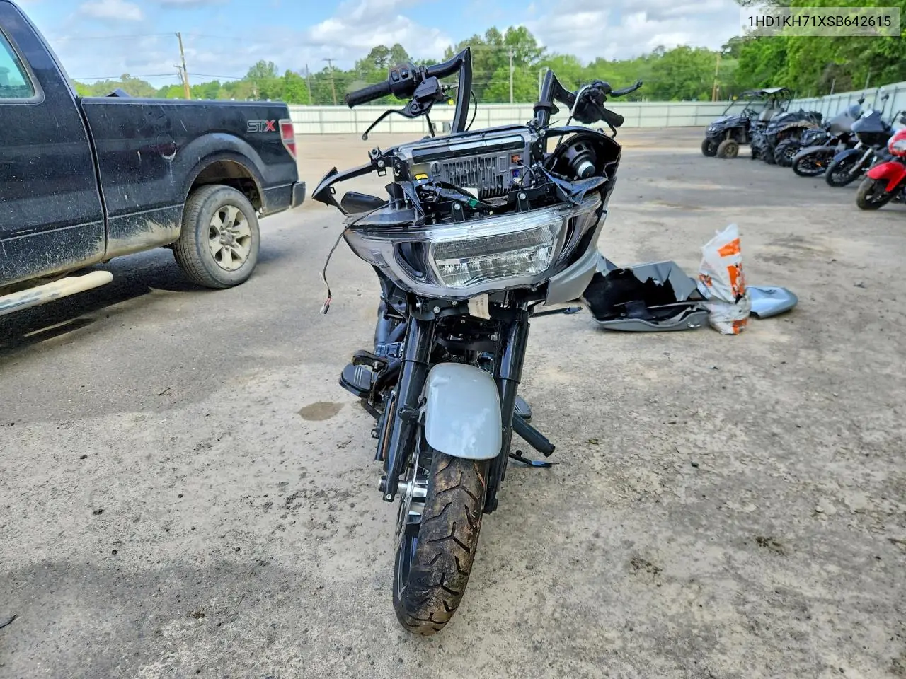 2025 Harley-Davidson Fltrx VIN: 1HD1KH71XSB642615 Lot: 49589426
