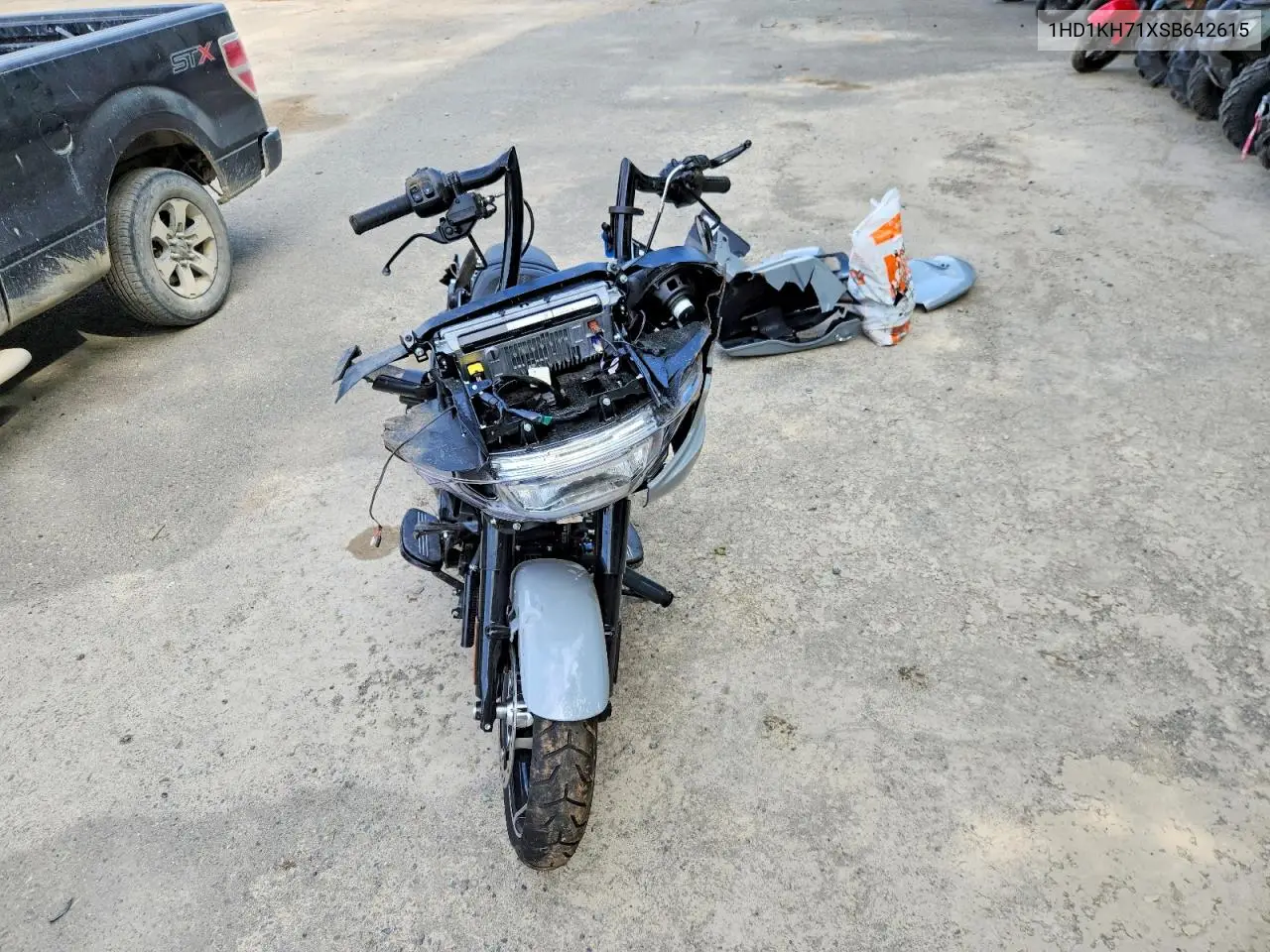 2025 Harley-Davidson Fltrx VIN: 1HD1KH71XSB642615 Lot: 49589426