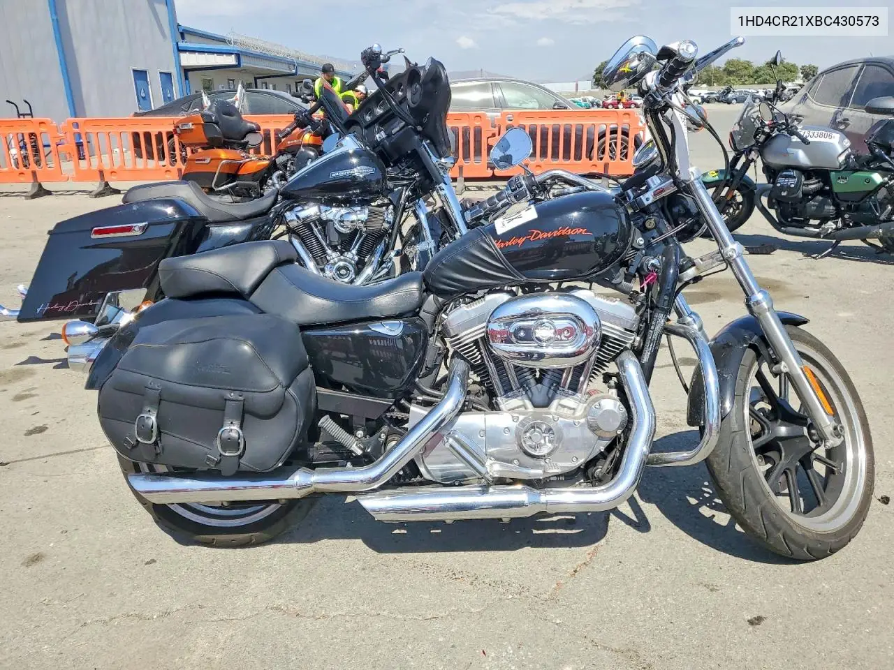 2011 Harley-Davidson Xl883 L VIN: 1HD4CR21XBC430573 Lot: 60818306