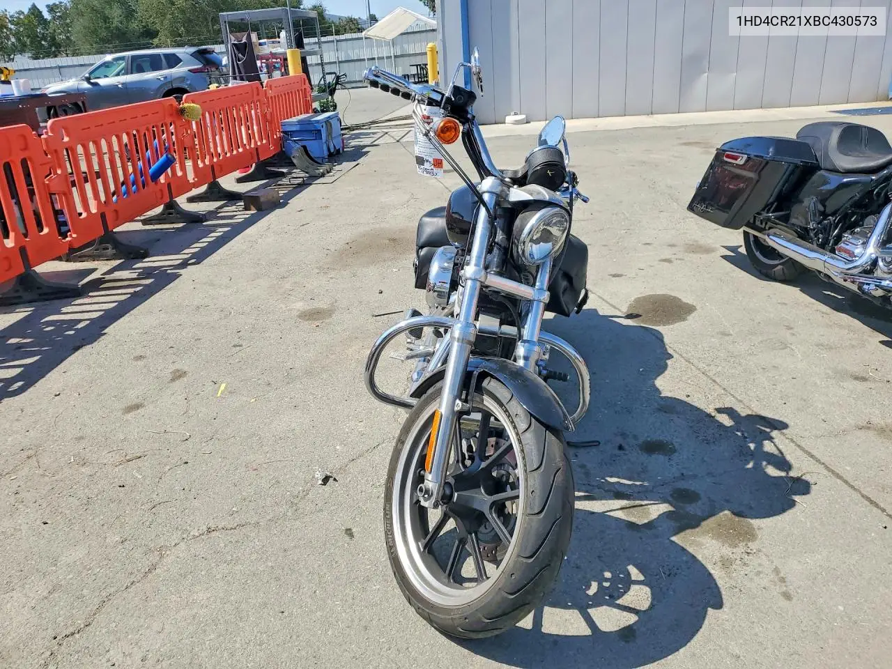 2011 Harley-Davidson Xl883 L VIN: 1HD4CR21XBC430573 Lot: 60818306