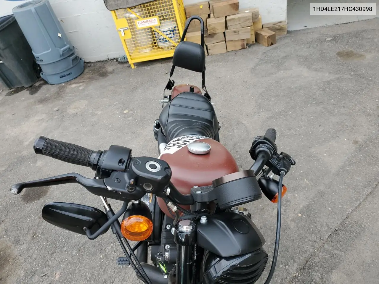 2017 Harley-Davidson Xl883 Iron 883 VIN: 1HD4LE217HC430998 Lot: 87031435