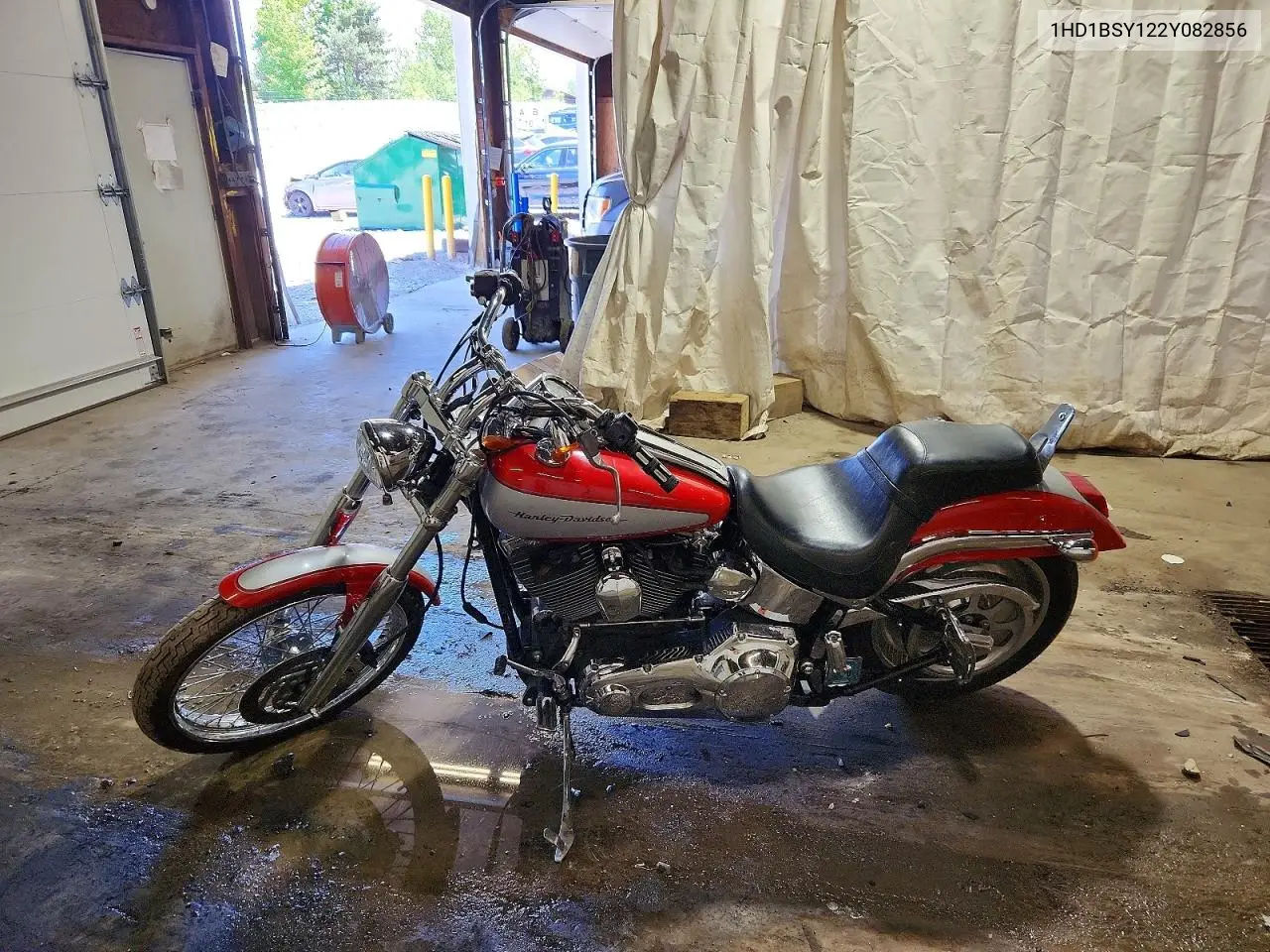 2002 Harley-Davidson Fxstd VIN: 1HD1BSY122Y082856 Lot: 56028206