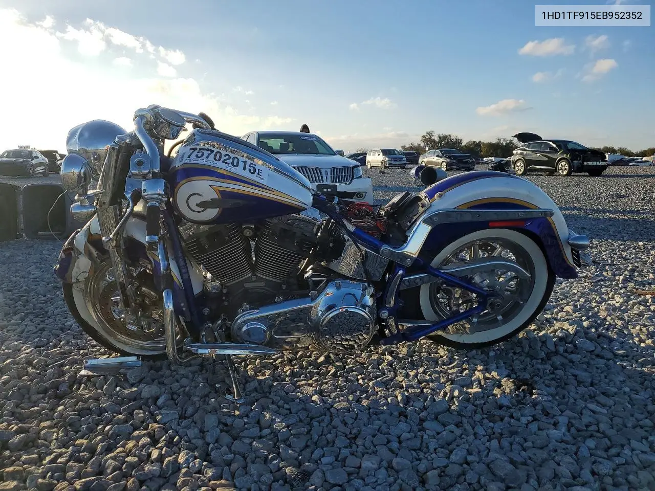 2014 Harley-Davidson Flhtnse Cvo Softail Deluxe VIN: 1HD1TF915EB952352 Lot: 75702015