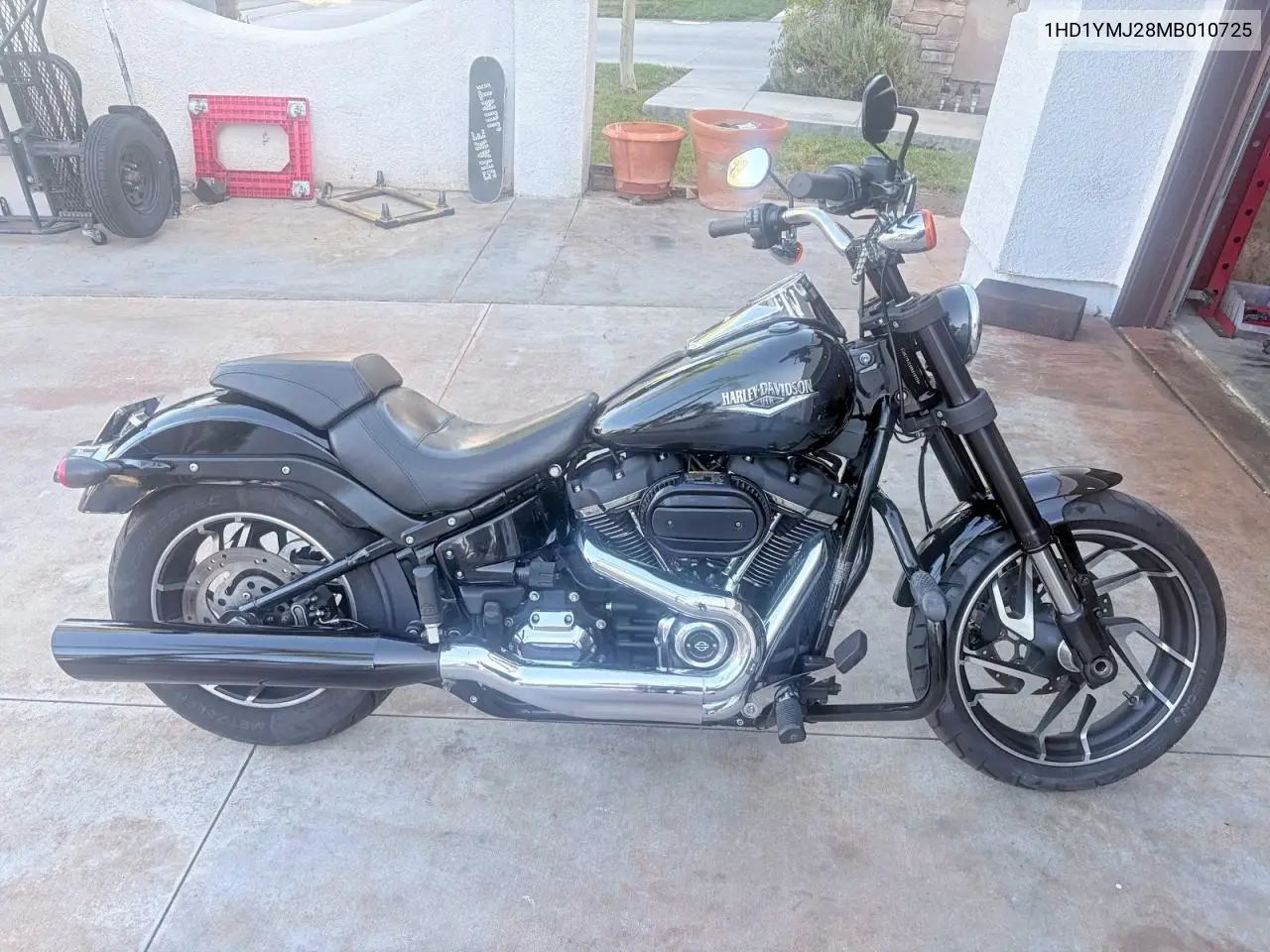 2021 Harley-Davidson Flsb VIN: 1HD1YMJ28MB010725 Lot: 57032336