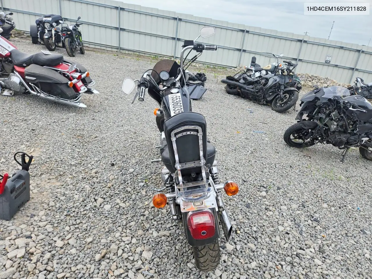 1995 Harley-Davidson Xl883 Hugger VIN: 1HD4CEM16SY211828 Lot: 55360356