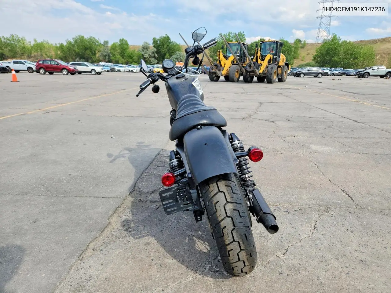 2001 Harley-Davidson Xl883 Hugger VIN: 1HD4CEM191K147236 Lot: 59384276
