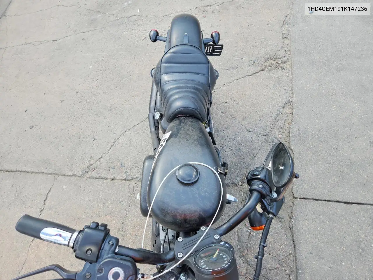 2001 Harley-Davidson Xl883 Hugger VIN: 1HD4CEM191K147236 Lot: 59384276