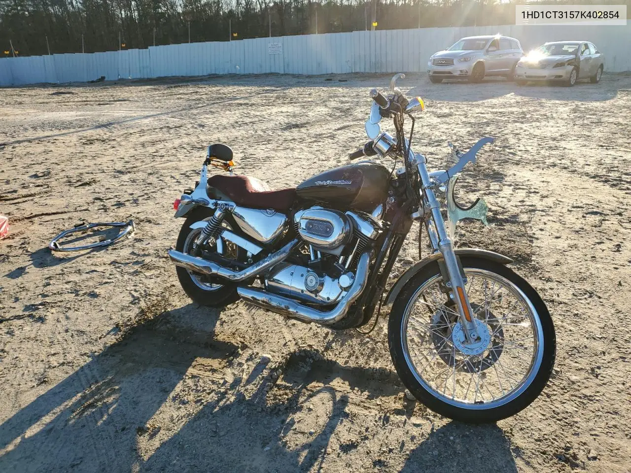 2007 Harley-Davidson Xl1200 C VIN: 1HD1CT3157K402854 Lot: 63209305