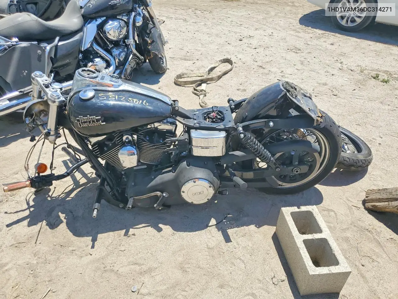 2013 Harley-Davidson Fxdbp Dyna Street Bob VIN: 1HD1VAM36DC314271 Lot: 53125816