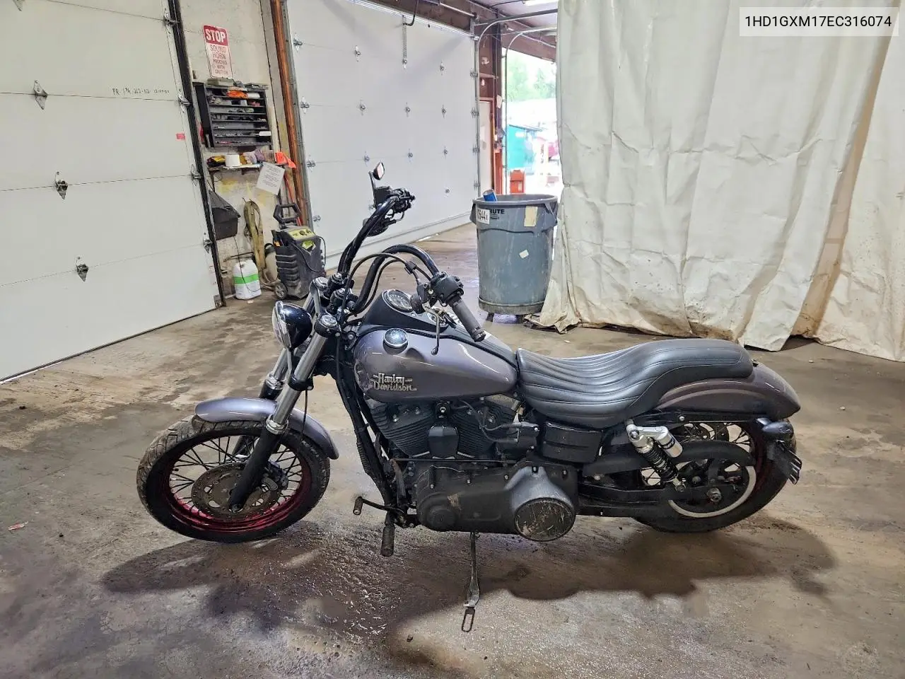 2014 Harley-Davidson Fxdb Dyna Street Bob VIN: 1HD1GXM17EC316074 Lot: 58900246