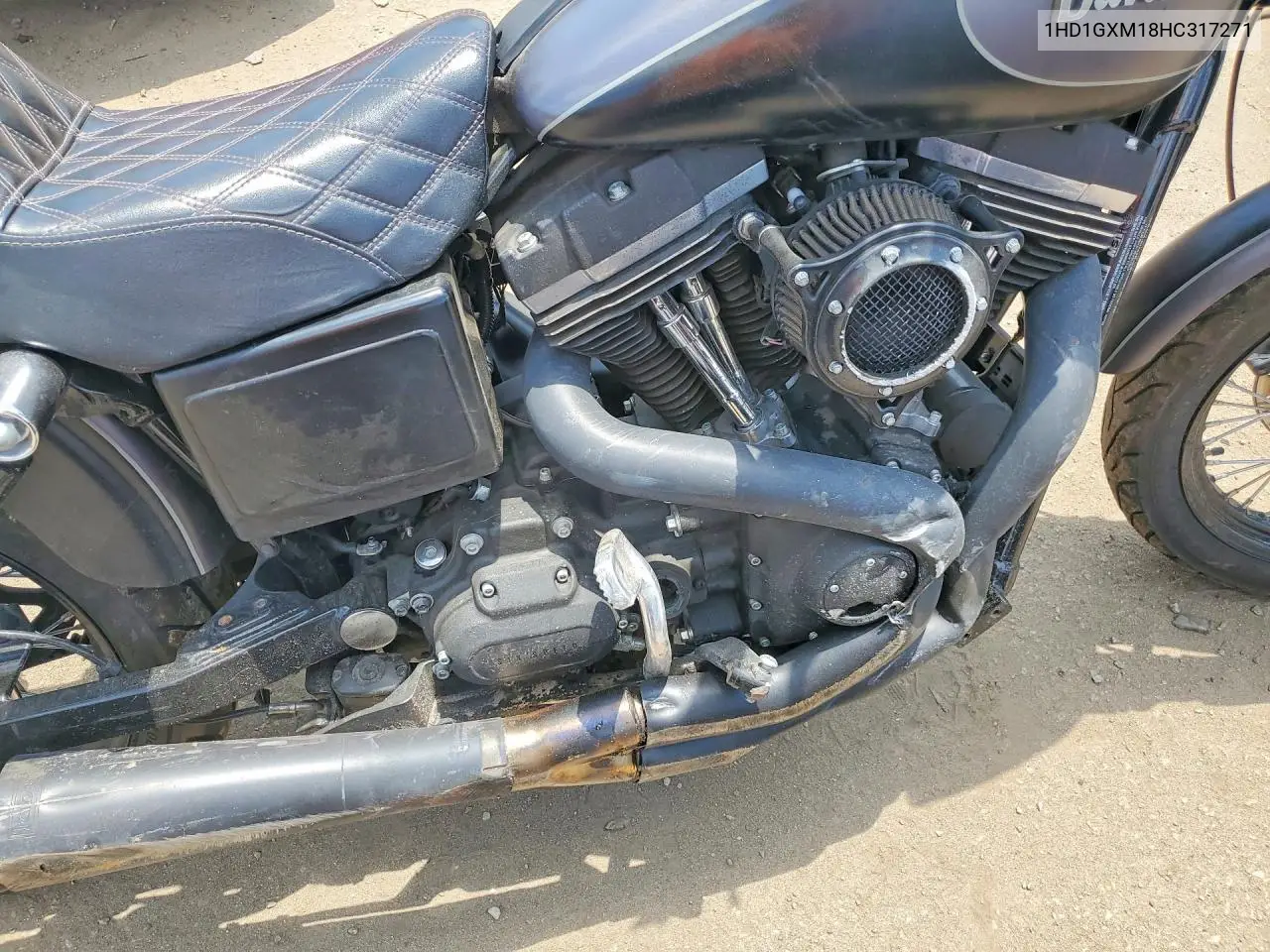 2017 Harley-Davidson Fxdb Dyna Street Bob VIN: 1HD1GXM18HC317271 Lot: 56900676