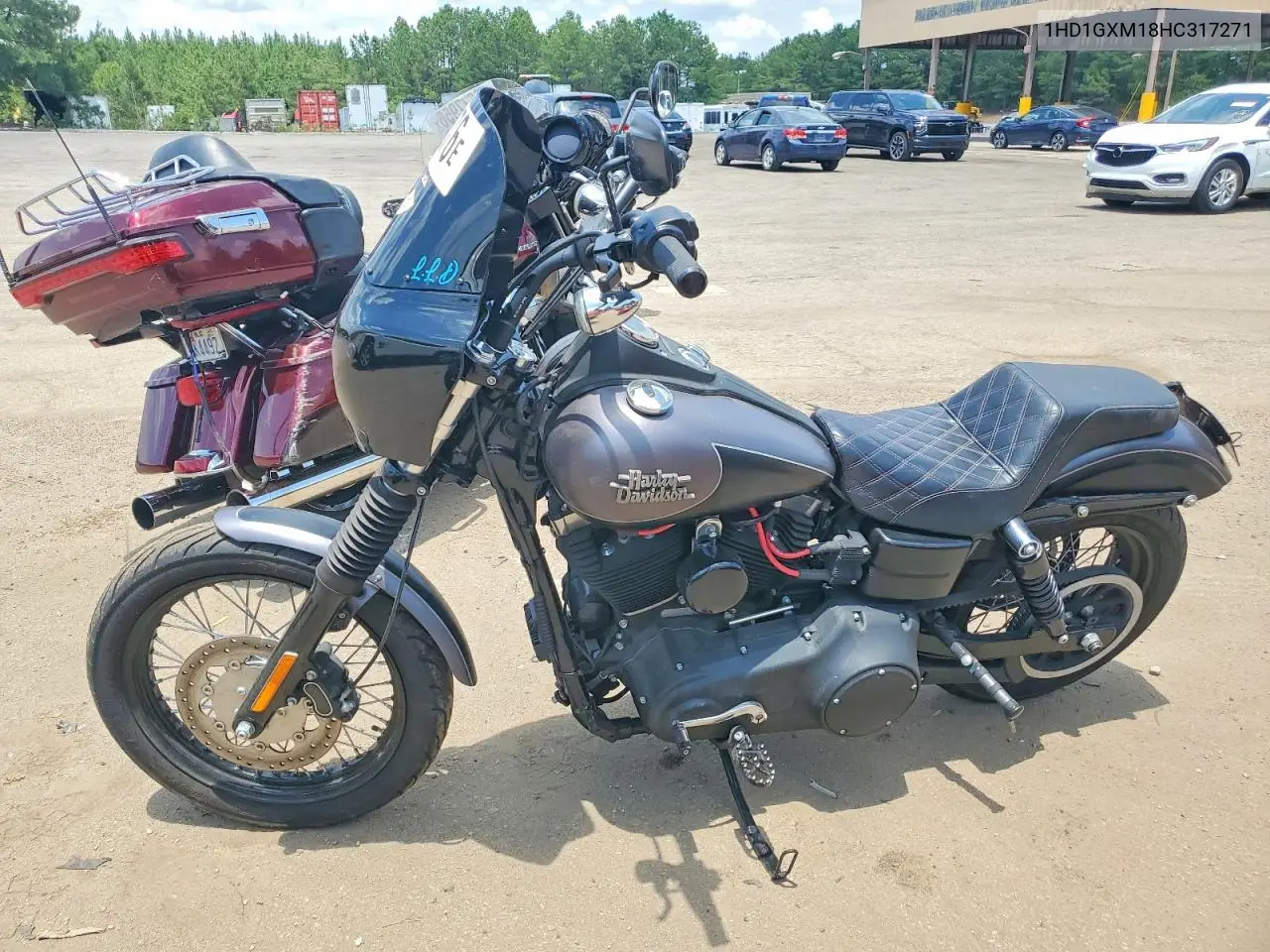 2017 Harley-Davidson Fxdb Dyna Street Bob VIN: 1HD1GXM18HC317271 Lot: 56900676