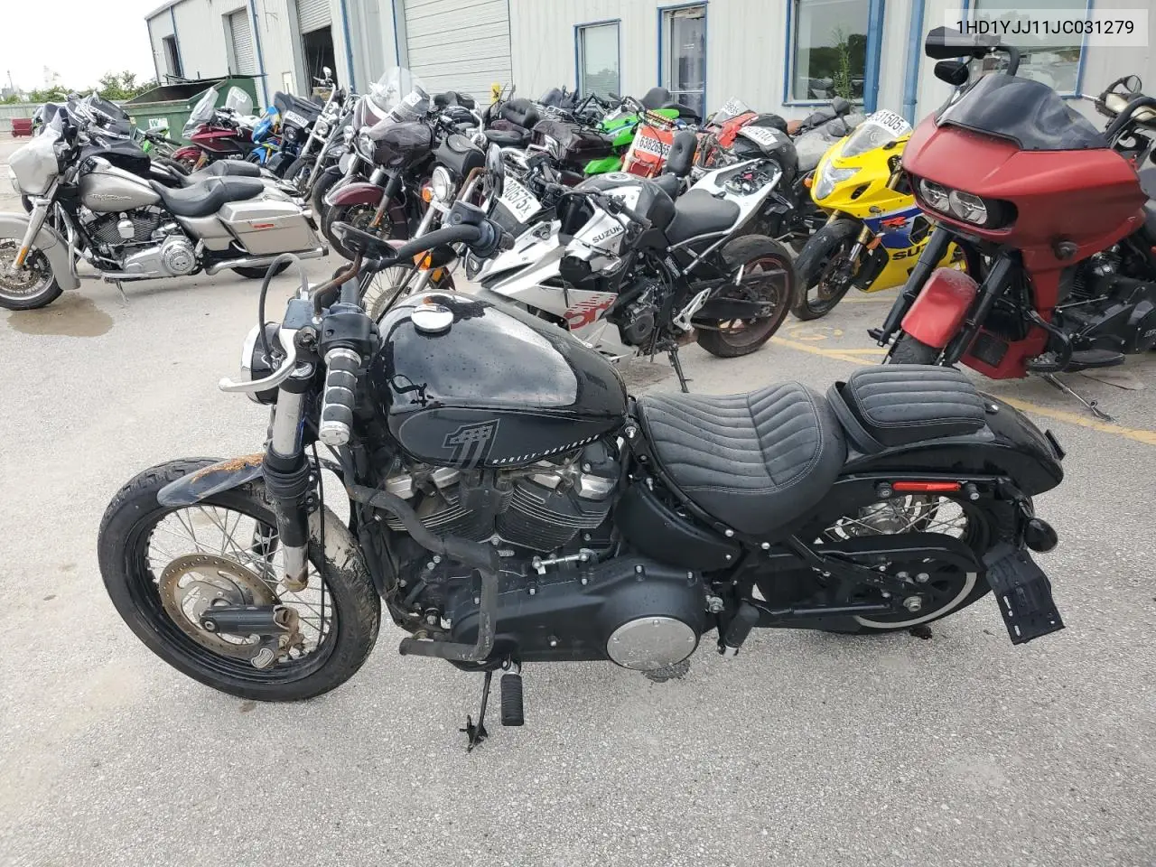 2018 Harley-Davidson Fxbb Street Bob VIN: 1HD1YJJ11JC031279 Lot: 55872226