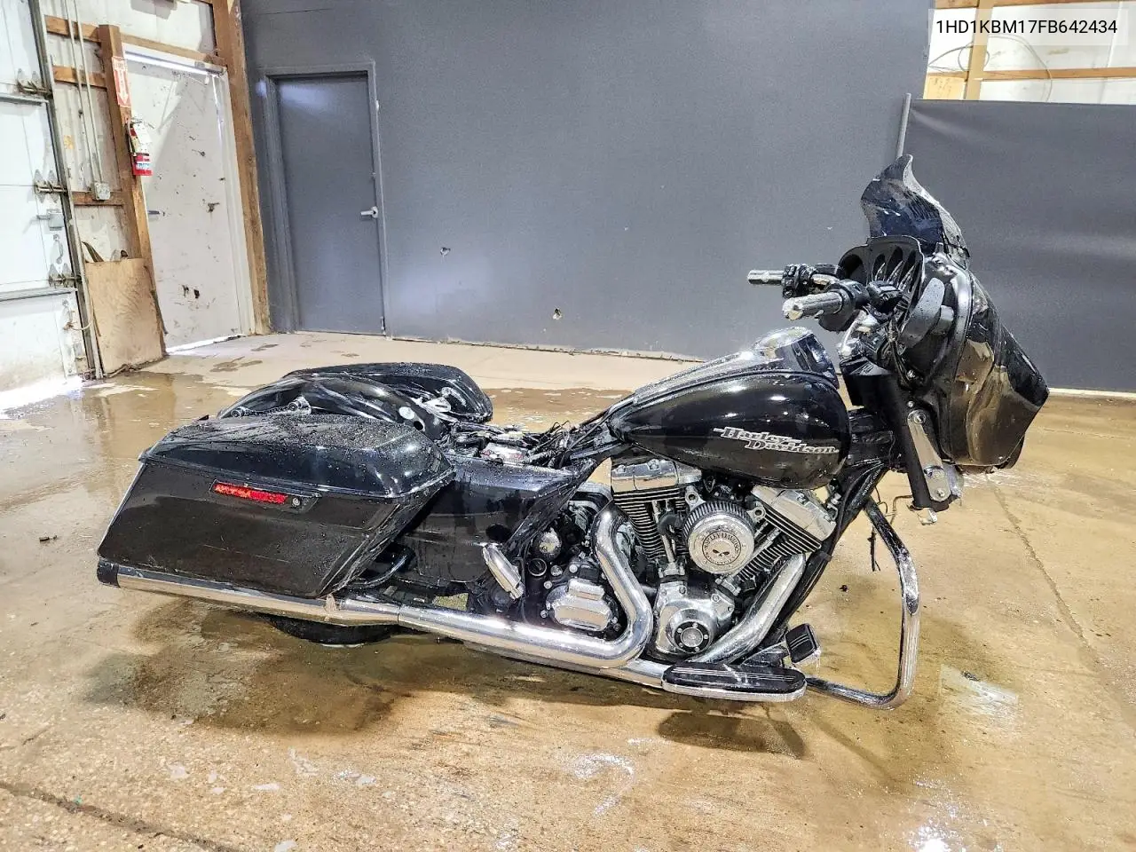 2015 Harley-Davidson Flhx Street Glide VIN: 1HD1KBM17FB642434 Lot: 59324456