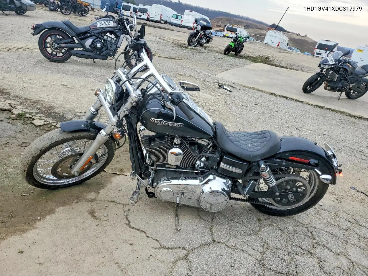 2013 Harley-Davidson Fxdc Dyna Super Glide VIN: 1HD1GV41XDC317979 Lot: 79444395