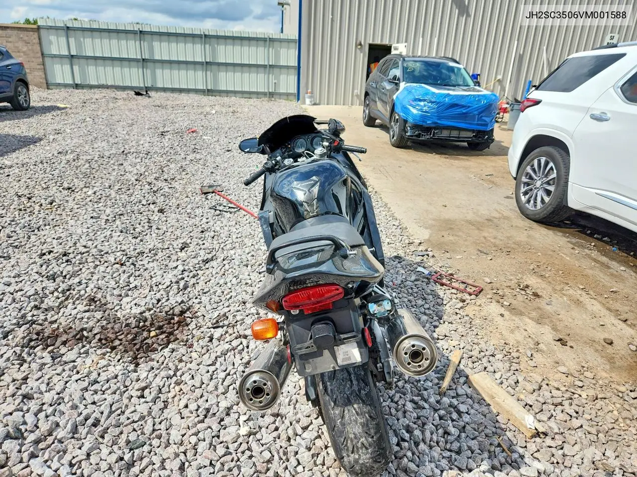 1997 Honda Cbr1100 Xx VIN: JH2SC3506VM001588 Lot: 85462225