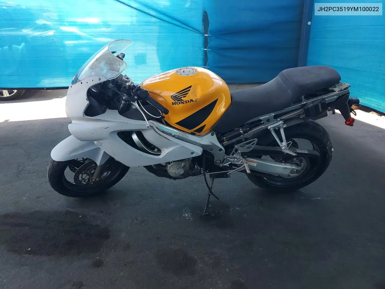2000 Honda Cbr600 F4 VIN: JH2PC3519YM100022 Lot: 60585046