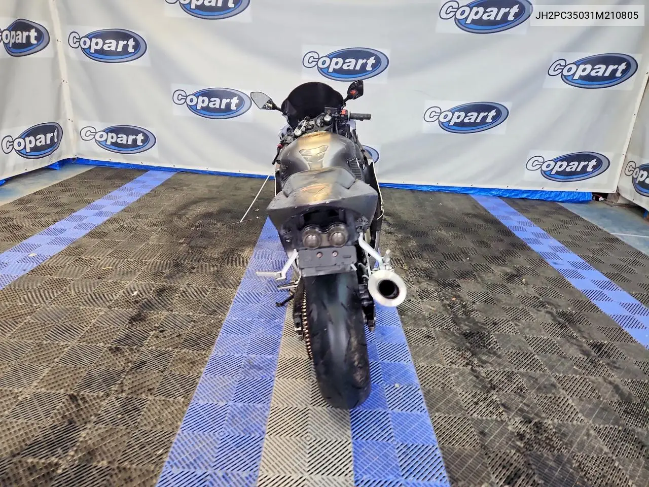 2001 Honda Cbr600 F4 VIN: JH2PC35031M210805 Lot: 53164316