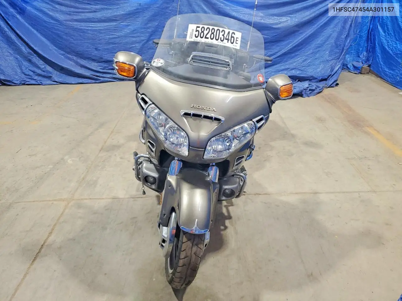2004 Honda Gl1800 A VIN: 1HFSC47454A301157 Lot: 58280346