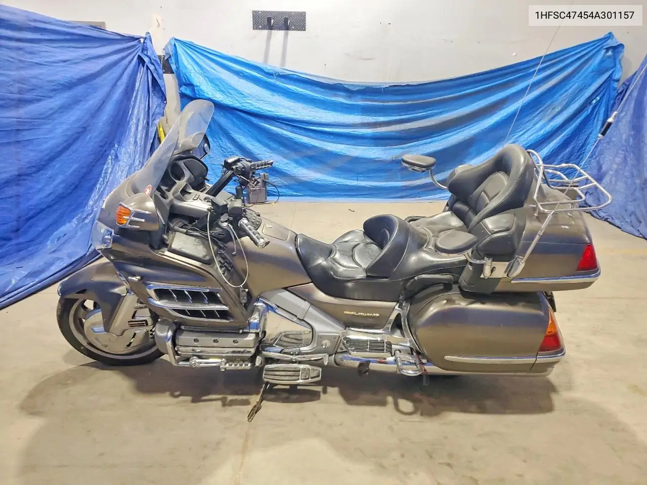 2004 Honda Gl1800 A VIN: 1HFSC47454A301157 Lot: 58280346
