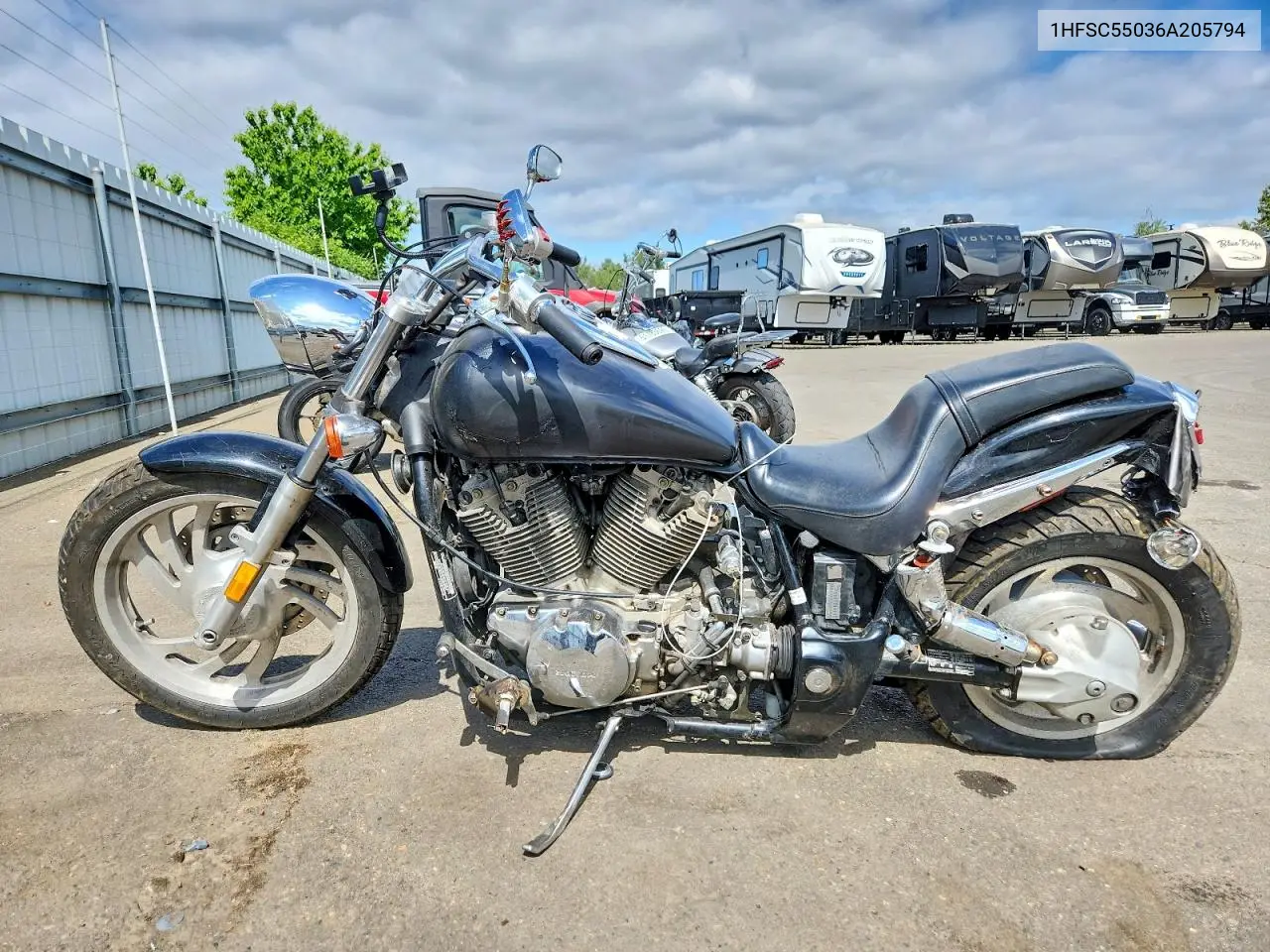 2006 Honda Vtx1300 C VIN: 1HFSC55036A205794 Lot: 52785406