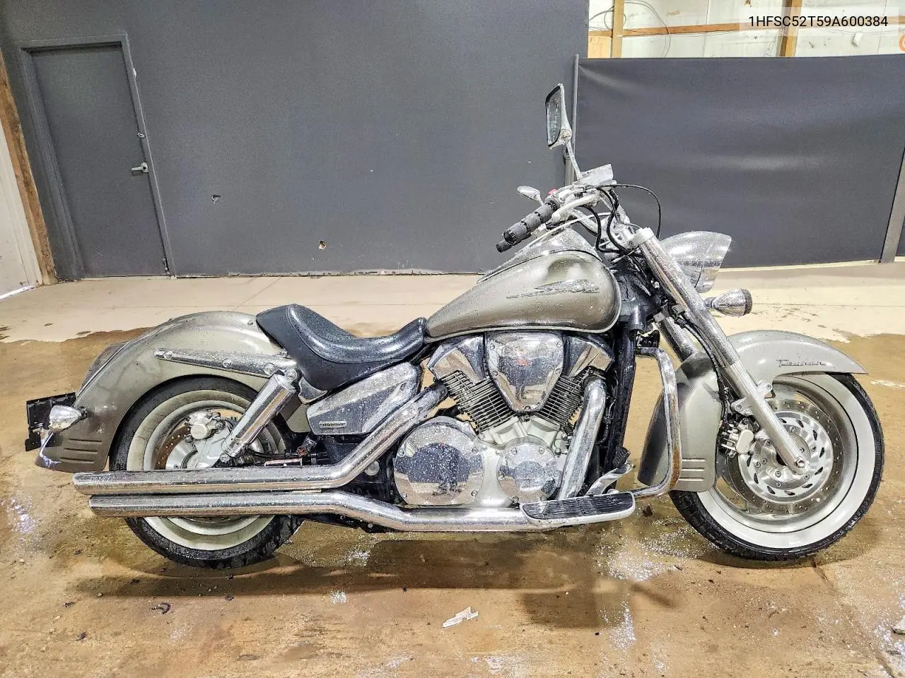 2009 Honda Vtx1300 T VIN: 1HFSC52T59A600384 Lot: 57570076