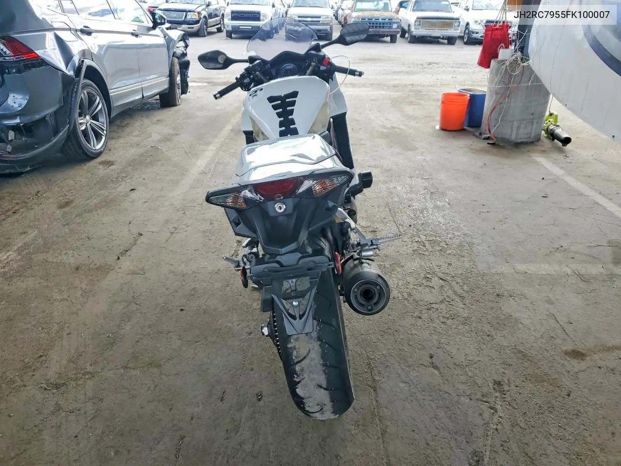 2015 Honda Vfr800 F VIN: JH2RC7955FK100007 Lot: 61919286