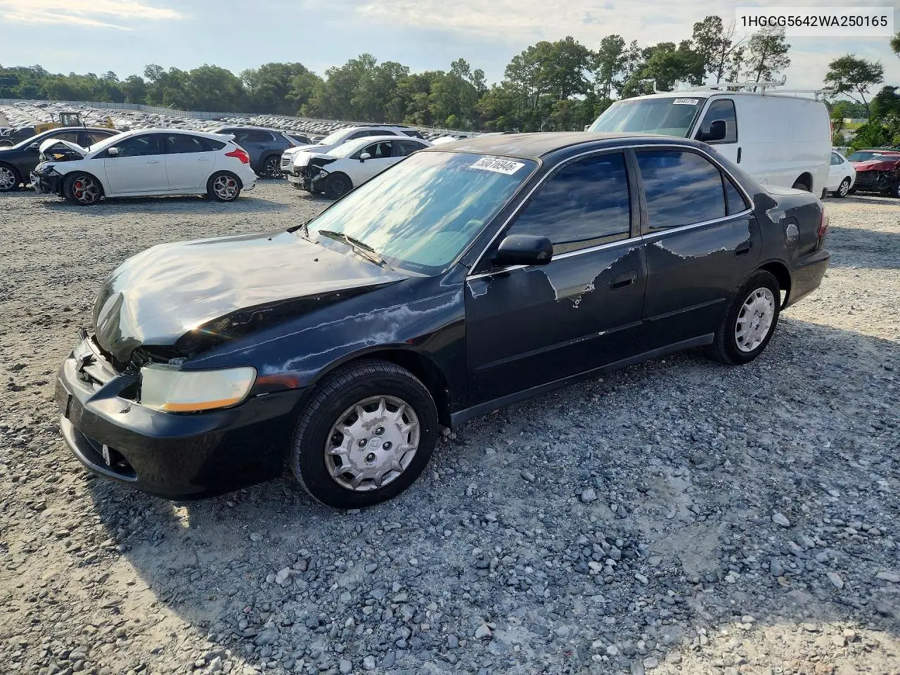 1998 Honda Accord Lx VIN: 1HGCG5642WA250165 Lot: 58616946