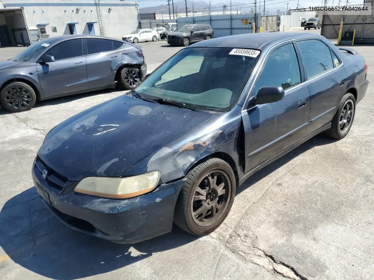 1HGCG6652YA042644 2000 Honda Accord Lx