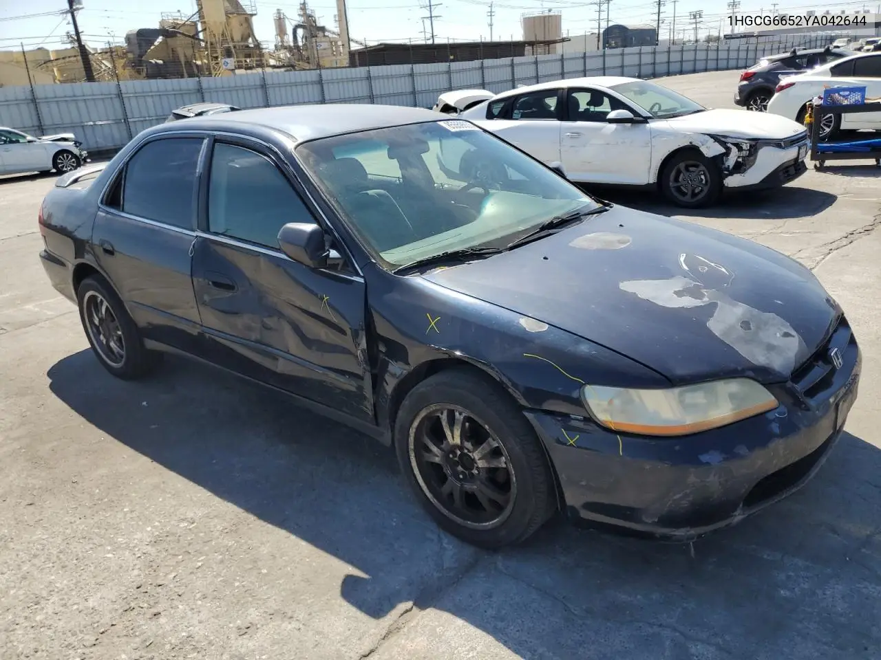 1HGCG6652YA042644 2000 Honda Accord Lx