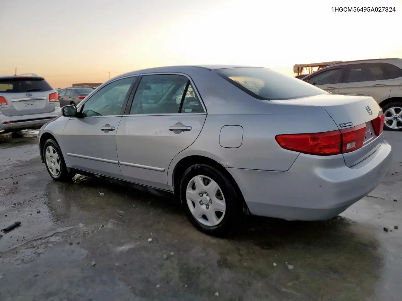 1HGCM56495A027824 2005 Honda Accord Lx